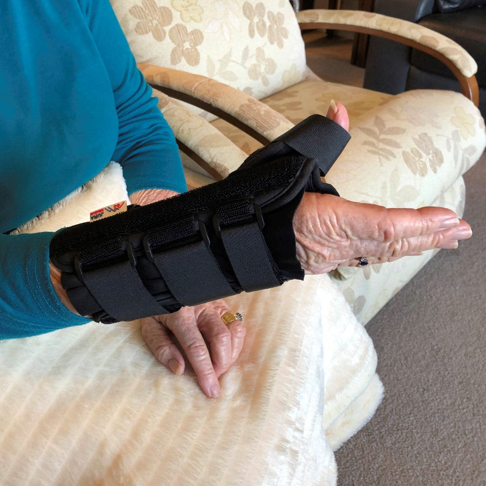 Jura Black Wrist and Thumb Brace